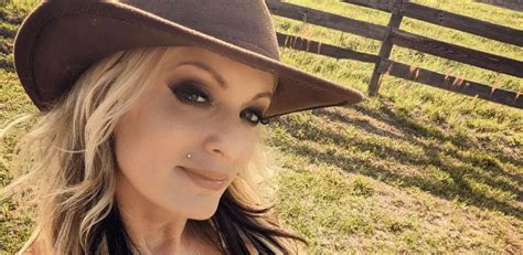 Stormy Daniels Quem A Atriz Porn Que Pode Colocar Trump Na Cadeia