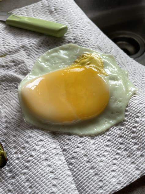 A Green Egg I Cooked : r/mildlyinteresting