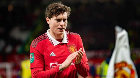 Kinerja Bek Tengah Manchester United Paruh Musim