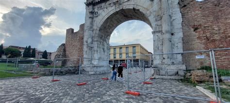 Iniziati I Lavori Di Restauro E Di Valorizzazione Dell Arco Di Augusto