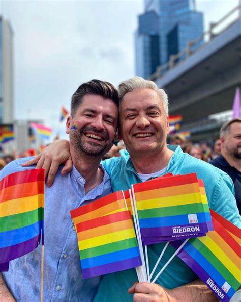 Robert Biedroń On Twitter Bo Miłość To Miłość🥰 Jesteśmy Nie Do Zatrzymania🏳️‍🌈