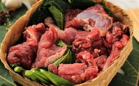 Inilah Hukum Membagikan Daging Kurban Kepada Non Muslim