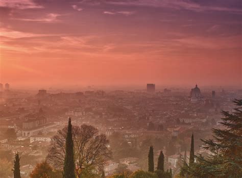 Sfondi luce del sole tramonto città paesaggio urbano Italia Alba