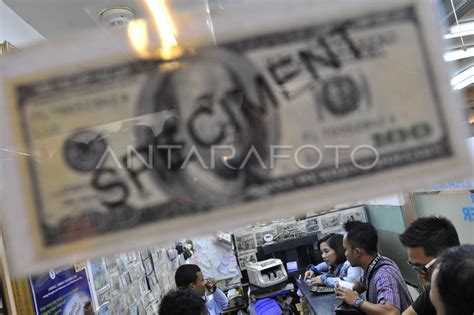 Nilai Tukar Rupiah Melemah Antara Foto