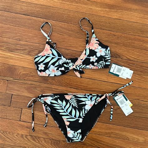 Roxy Swim Nwt Roxy Beach Classics Triangle Bikini Top With String
