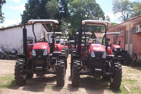 SAF Entrega Tratores Para Projetos Da Agricultura Familiar Nesta Sexta 23