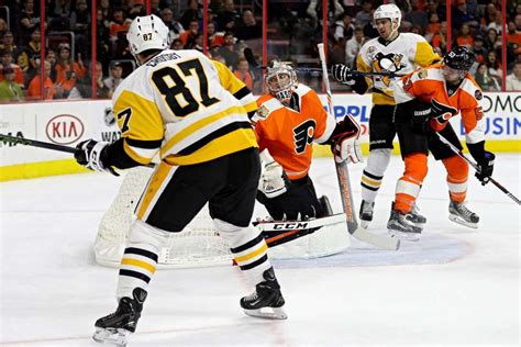 OCTOBER 29: Sidney Crosby #87 of the Pittsburgh Penguins scores his ...