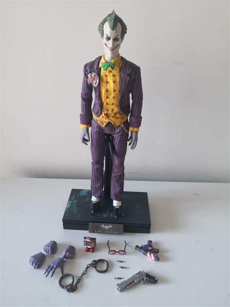 The Joker 16 Scale Figure Vgm27 Batman Arkham Asylum Hot Toys Cawette Jones