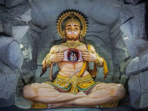 सावन के इन अद्भुत उपायों से बरसेगी हनुमान जी की कृपा जानें सावन