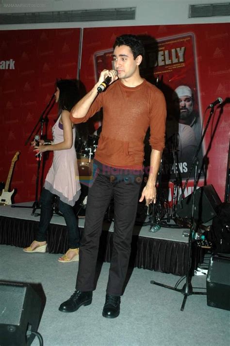 Imran Khan At Delhi Belly DVD Launch In Landmark Mumbai On 29th Sept