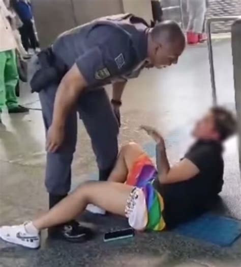 Policial militar é filmado dando tapa em pessoa dentro de estação do