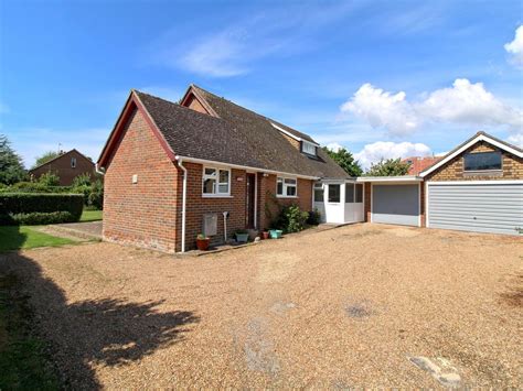 4 Bed Detached Bungalow For Sale In North Way Seaford Bn25 £640000