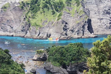 伊豆半島の最南端！海から望む絶景「石廊崎岬めぐり遊覧船」～南伊豆町～ 静岡県 トラベルjp 旅行ガイド