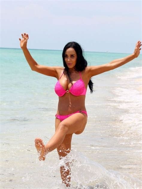 Octomom Nadya Suleman Pink Bikini Celebrity Porn Photo