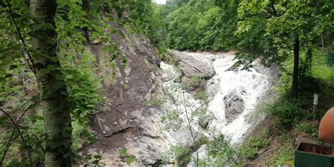 Putna waterfall. : r/natureporn