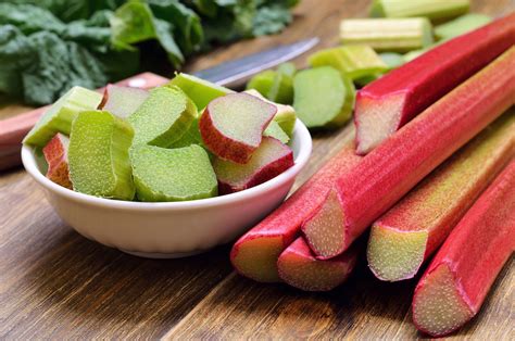 Rhubarb | Description, Plant, Leaves, Uses, & Facts | Britannica