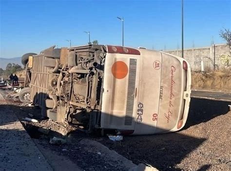 Vuelca Autobús Con Peregrinos En La México Puebla