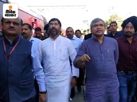 After Inspecting Moradabad Station The Minister Said Complete Re