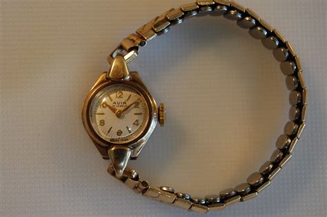 SOLD 1958 Ladies Avia 9k gold watch with original box - Birth Year Watches