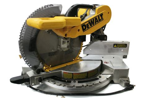 Dewalt Dw In Double Bevel Compound Miter Saw With Blade American