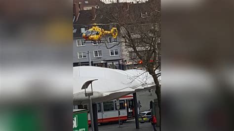 Fußgänger wird in Witten von Straßenbahn mitgeschleift