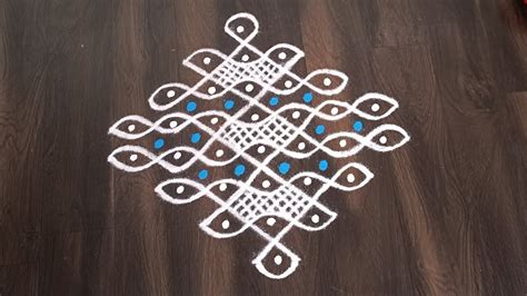 Simple Sikkukolam Using 7 1 Straight Dots Daily Kolam Collection