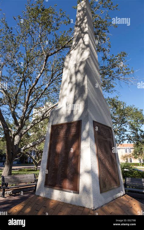 Historical Monument with Plaques, Pioneer Park, Downtown St Petersburg, FL, USA Stock Photo - Alamy