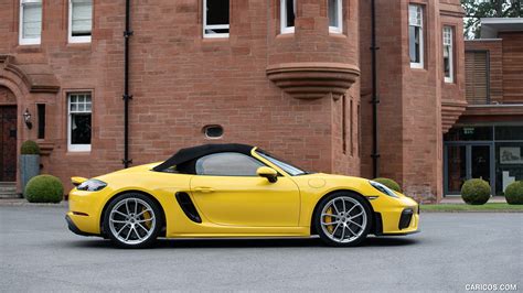 2020 Porsche 718 Spyder Color Racing Yellow Side Caricos