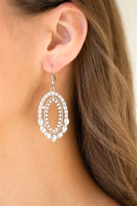 Trophy Shimmer White Paparazzi Earrings Jewelryblingthing