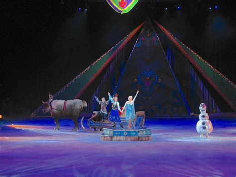 Frozen Makes Disney On Ice Debut Retelling Hit Film Through Songs Skating Special Effects