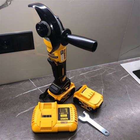 Купить Аккумуляторная болгарка DeWALT Ø125 24V 5А | Угловая шлифмашина ...