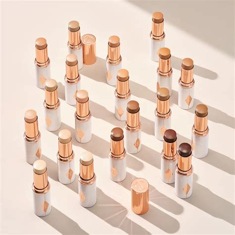 CHARLOTTE TILBURY Unreal Skin Sheer Glow Tint Highlighter