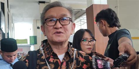 Besok Pagi Kuasa Hukum Irwan Hermawan Serahkan Uang Tunai Rp Miliar