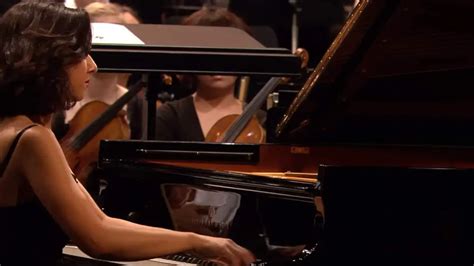 Liszt: Liebesträume No. 3 [Khatia Buniatishvili] - andantemoderato.com