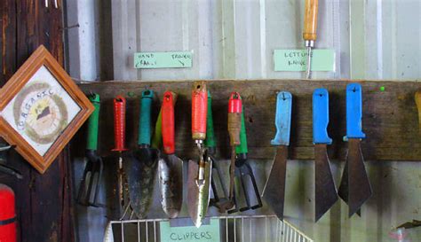 Harvesting Tools - Hobby Farms