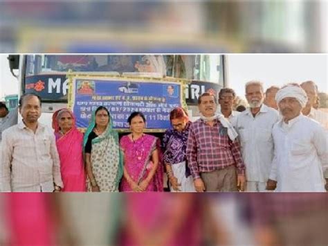 Buddhist Devotees Of Bhopal Leave For Dhamma Yatra भोपाल के बौद्ध साधक धम्म यात्रा के लिए