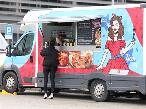 Sezon na food trucki czas zacząć W Lublinie trwa pierwszy tegoroczny