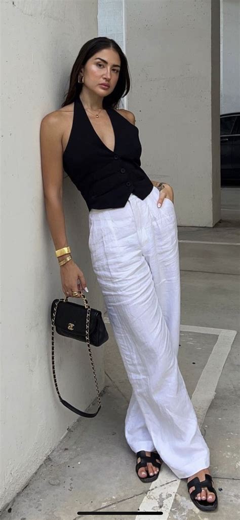 Pin By Barbara Canizares On Fashion Minimalist Outfit Classy Casual