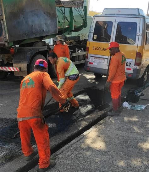 Prefeitura Realiza Operação Tapa Buraco Em Vias Próximas à Comércios Na