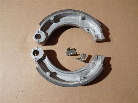 Bremsbacken Forma AZ 136 | oldtimermofa.ch