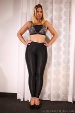 Hot Blonde MILF Desyra Noir Strips And Unveils Her Big Boobs Photos