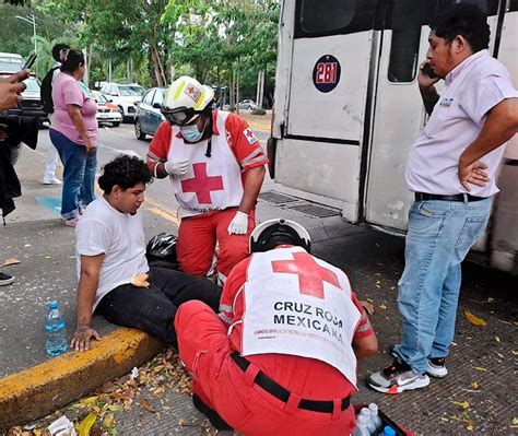 CAMIÓN SE PASA EL ALTO Y EMBISTIÓ A JINETE DE ACERO