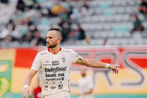 Saling Senggo Jelang Duel Bali United Vs Persib Ilija Spasojevic