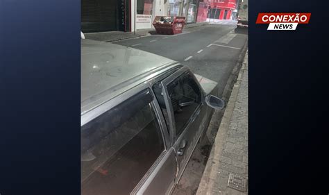 Homem é preso em flagrante tentando roubar carro no centro de Pouso