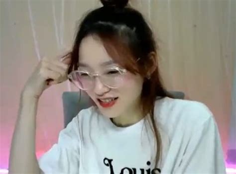 Idol D Th Ng Quay Tay C C M T M Xnxx Phim Sex Xnxx Sex Xnxx