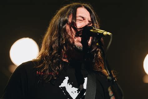 Dave Grohl Parla Della Sua Perdita Di Udito Sono Sordo Per 20 Anni