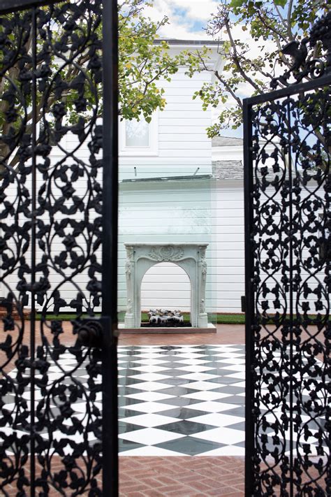 Here Are The 6 Must See Booths At The Inaugural Design Miami Los Angeles