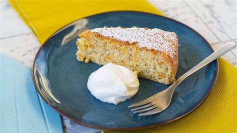 Orange Cake with Semolina and Almonds Recipe | Allrecipes