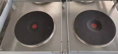 4 Hot Round Plate Ship 15Kw Electric Cooking Range