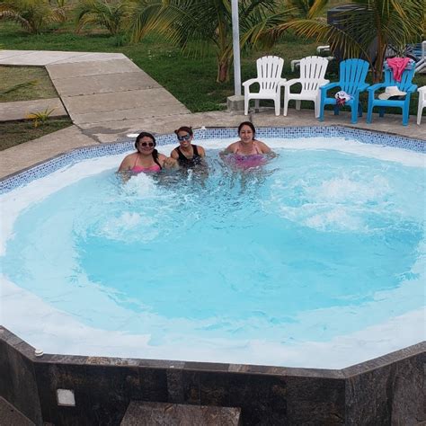 Punta COCO Beach Pool Hoteles en Cojimies Manabí Ecuador